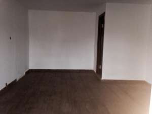 Inchiriez spatiu comercial