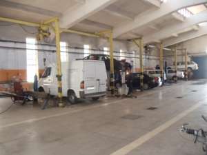 Caut partener pt service auto Ploiesti
