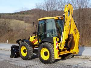 Buldoexcavator JCB