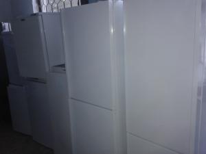 Vand frigidere si combine frigorifice SH