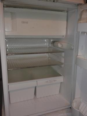Vand frigidere si combine frigorifice SH