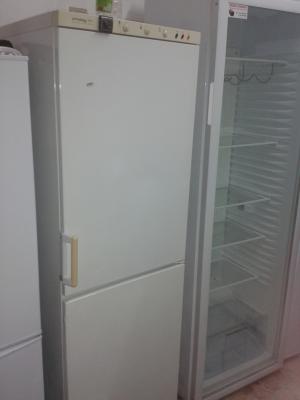 Vand frigidere si combine frigorifice SH