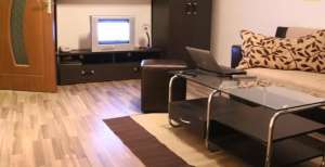 Inchiriez apartament