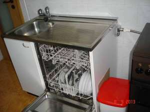 Vand apartament 2 camere LUX,   renovat,  mobilat dotat nivel occidental