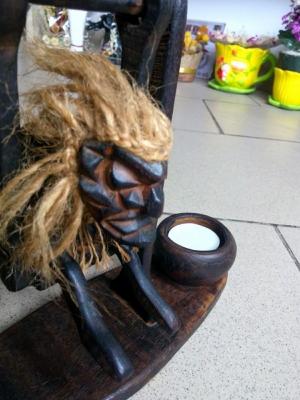 Suport din lemn - leagan african
