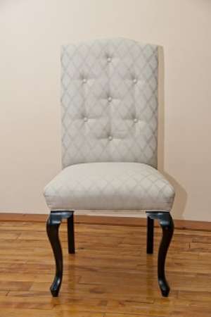 Oferta scaune clasice living lemn masiv