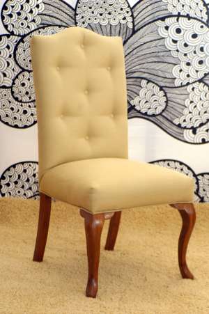 Oferta scaune clasice living lemn masiv