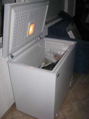Vand Lada frigorifica Candy CCHE 200