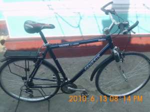 Vand bicicleta trekking aluminiu