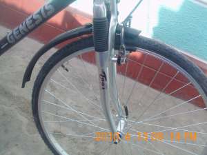 Vand bicicleta trekking aluminiu