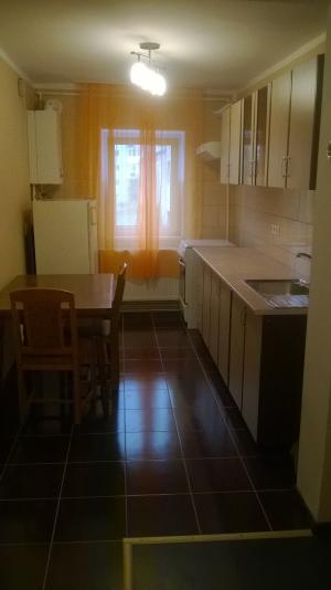 Caut COLEGA de apartament,   Medias