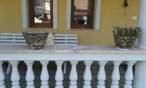 Vand ghivece de flori de exterior din piatra