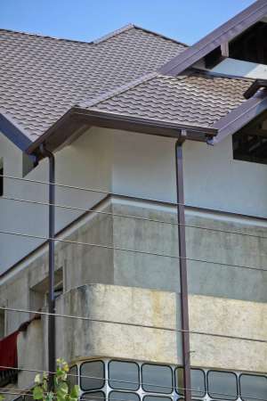 Tigla metalica