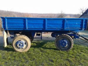 TRACTOR U 650 PLUG DISC ȘI REMORCA