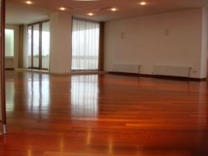 INCHIRIEZ APARTAMENT 4 CAMERE - ZONA TELEVIZIUNE,    JEAN MONET