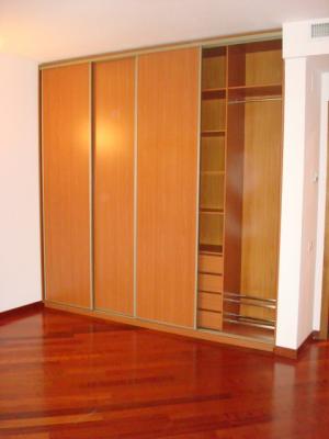 INCHIRIEZ APARTAMENT 4 CAMERE - ZONA TELEVIZIUNE,    JEAN MONET