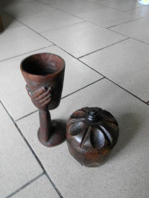 Obiecte din lemn sculptat