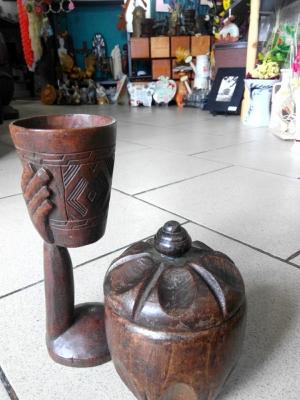Obiecte din lemn sculptat