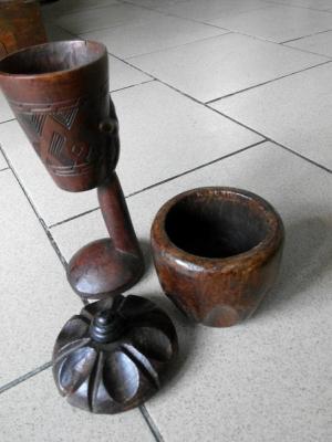 Obiecte din lemn sculptat