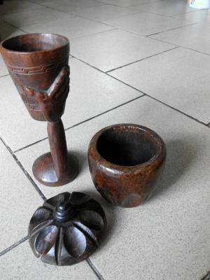 Obiecte din lemn sculptat