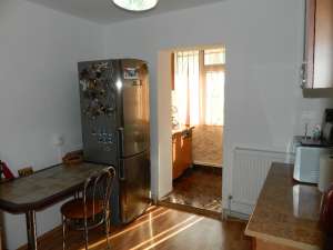 Vand apartament 3 camere
