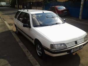 masina Peugeot 405 1990