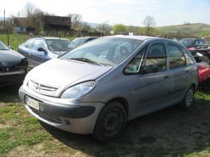 Dezmembrez Citroen Xsara Picasso