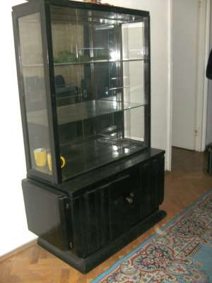 Mobilier foarte vechi - pret rezonabil
