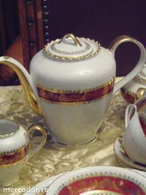 SERVICIU PORTELAN DE LUX,  CAFEA,  TORT,  COMPOT- 48 piese,   400 euro