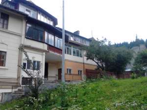 vand apartament 2 camere in vila la sinaia