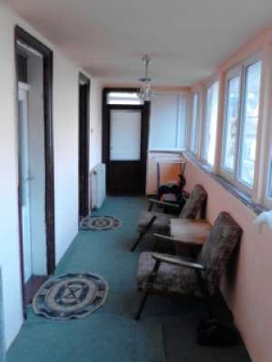 vand apartament 2 camere in vila la sinaia