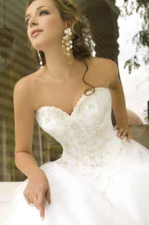 Vand rochie mireasa Demetrios 938