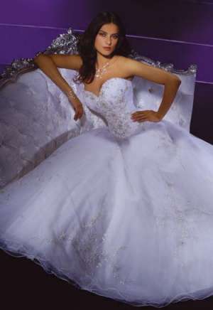Vand rochie mireasa Demetrios 938