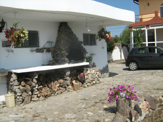 Vila de vanzare zona ALBERT la strada Republicii