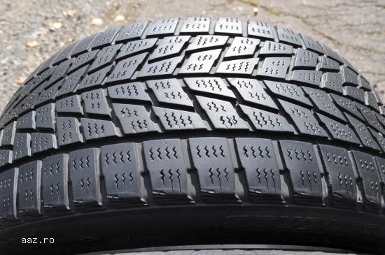 SET 2 Anvelope Iarna 225/45 R17 BRIDGESTONE BLIZZAK LM- 22  91V - RUNFLAT