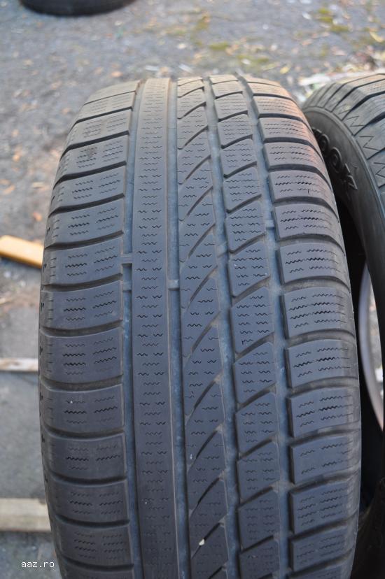 SET 2 Anvelope Iarna 235/60 R17 HANKOOK ICEBEAR W300  102H