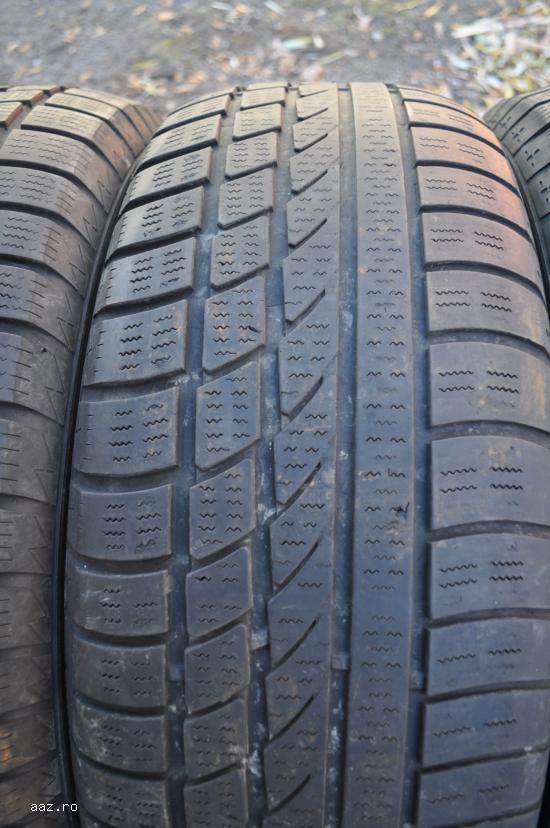 SET 4 Anvelope Iarna 225/60 R17 HANKOOK ICEBEAR W300  99H