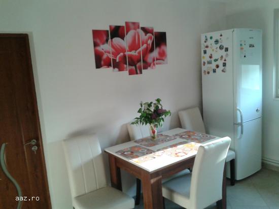 Persoana fizica inchiriez apartament 3 camere lux