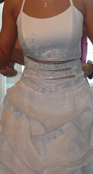 vand rochie mireasa