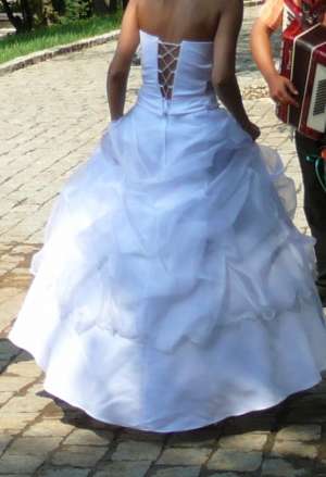 vand rochie mireasa