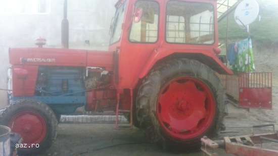 vand tractor universal u650 m .vand urgent