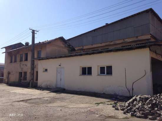 Spatiu comercial ( depozit) + teren de vanzare