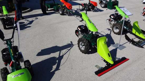 motocoasa 7 cp