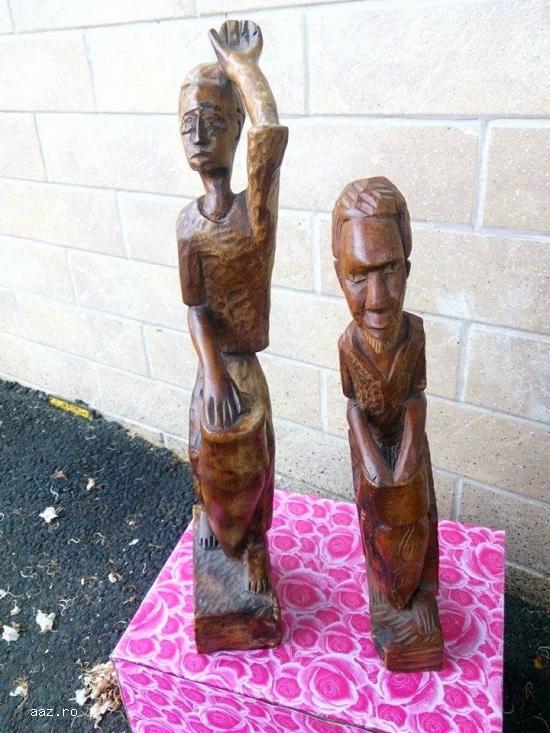 Statuete din lemn