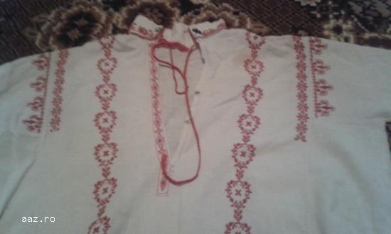 mobila și țesături de artizanat