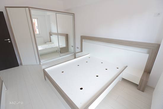 Vand apartamente cu 3 camere