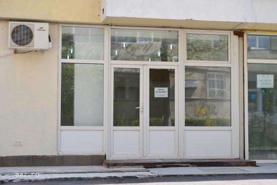 Ofer spre inchiriere spatiu commercial,  birouri,  productie in Colentina,  suprafata 40 m�