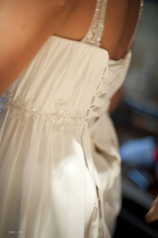 vand rochie mireasa