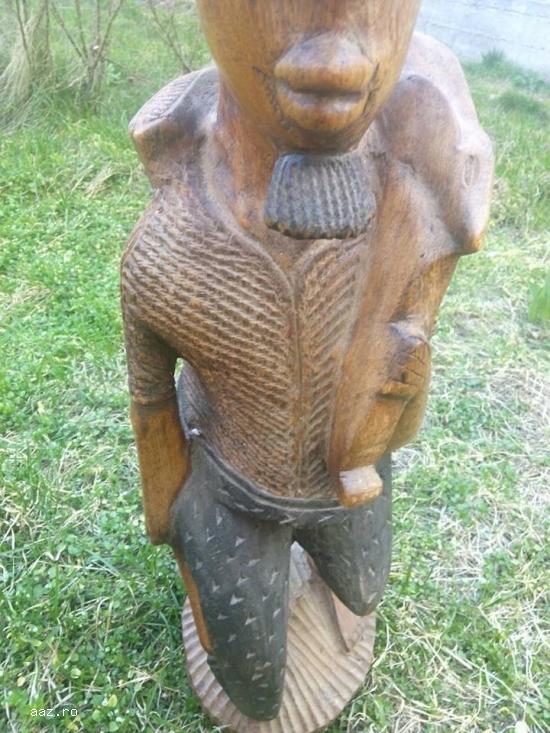 Sculptura in lemn````