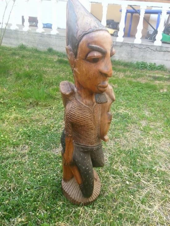 Sculptura in lemn````